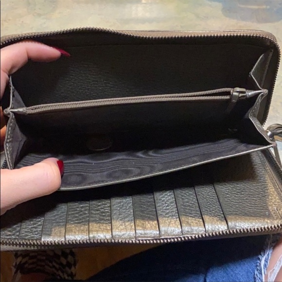 Gucci Gray Leather Wallet - Picture 3 of 4